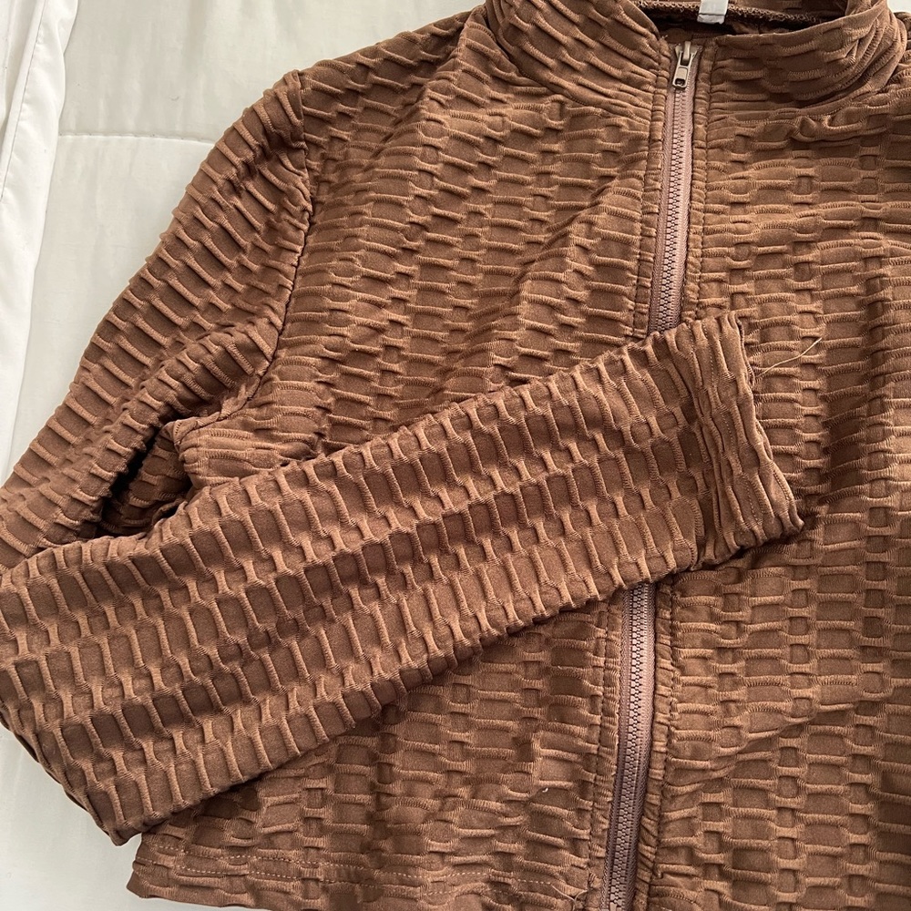 Brown zip up long sleeve shirt
